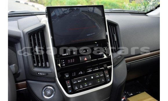 Acheter Import Voiture Toyota Land Cruiser Noir à Import - Dubai, A'ana Acheter Import Voiture Toyota Land Cruiser Noir à Import - Dubai, A'ana