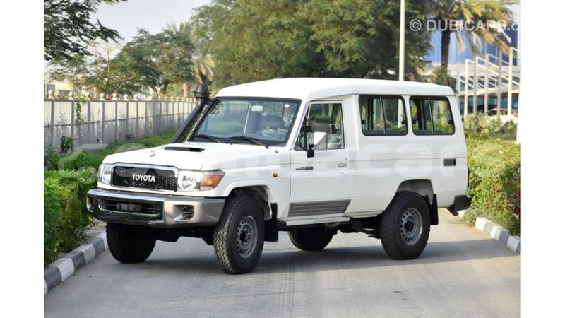 Big with watermark toyota land cruiser a'ana import dubai 3145