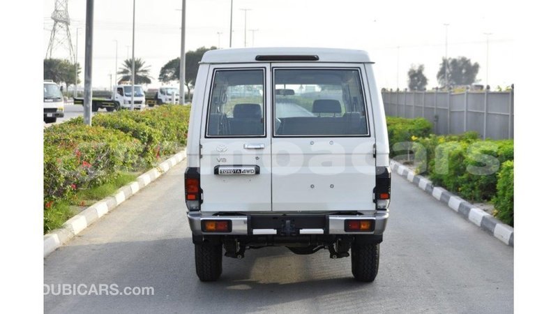 Big with watermark toyota land cruiser a'ana import dubai 3145