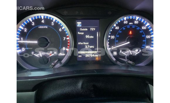 Acheter Import Voiture Toyota Highlander Blanc à Import - Dubai, A'ana Acheter Import Voiture Toyota Highlander Blanc à Import - Dubai, A'ana