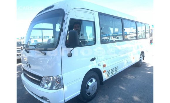 Buy Import Hyundai Accent White Car in Import - Dubai in A'ana Buy Import Hyundai Accent White Car in Import - Dubai in A'ana