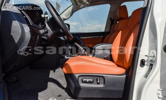 Buy Import Toyota Land Cruiser White Car in Import - Dubai in A'ana Buy Import Toyota Land Cruiser White Car in Import - Dubai in A'ana
