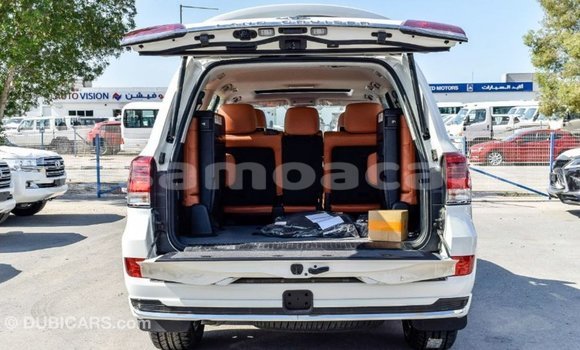 Buy Import Toyota Land Cruiser White Car in Import - Dubai in A'ana Buy Import Toyota Land Cruiser White Car in Import - Dubai in A'ana