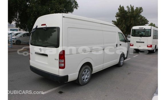 Acheter Import Voiture Toyota Hiace Blanc à Import - Dubai, A'ana Acheter Import Voiture Toyota Hiace Blanc à Import - Dubai, A'ana