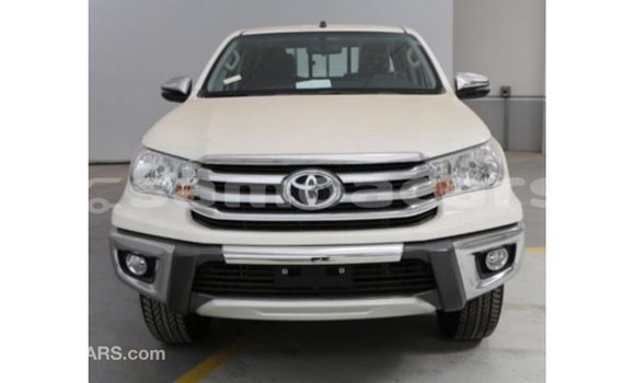 Buy Import Toyota Hilux White Car in Import - Dubai in A'ana Buy Import Toyota Hilux White Car in Import - Dubai in A'ana