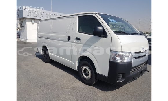 Acheter Import Voiture Toyota Hiace Blanc à Import - Dubai, A'ana Acheter Import Voiture Toyota Hiace Blanc à Import - Dubai, A'ana