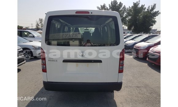 Acheter Import Voiture Toyota Hiace Blanc à Import - Dubai, A'ana Acheter Import Voiture Toyota Hiace Blanc à Import - Dubai, A'ana