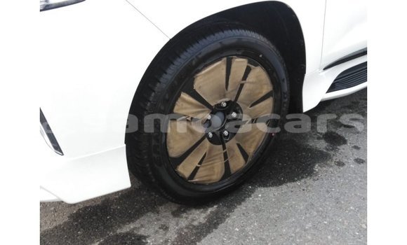 Buy Import Lexus LX White Car in Import - Dubai in A'ana Buy Import Lexus LX White Car in Import - Dubai in A'ana