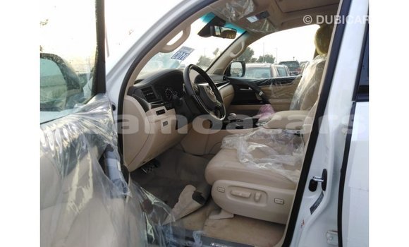 Buy Import Lexus LX White Car in Import - Dubai in A'ana Buy Import Lexus LX White Car in Import - Dubai in A'ana