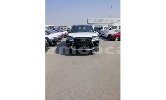Acheter Import Voiture Lexus LX Noir à Import - Dubai, A'ana Acheter Import Voiture Lexus LX Noir à Import - Dubai, A'ana