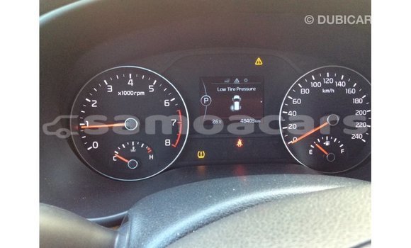 Acheter Import Voiture Kia Sportage Bleu à Import - Dubai, A'ana Acheter Import Voiture Kia Sportage Bleu à Import - Dubai, A'ana