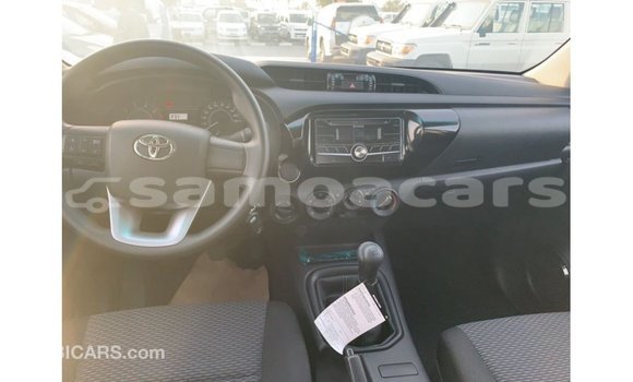 Acheter Import Voiture Toyota Hilux Noir à Import - Dubai, A'ana Acheter Import Voiture Toyota Hilux Noir à Import - Dubai, A'ana