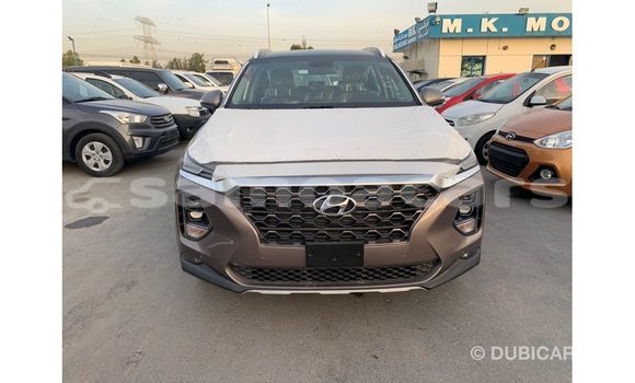 Acheter Import Voiture Hyundai Santa Fe Marron à Import - Dubai, A'ana Acheter Import Voiture Hyundai Santa Fe Marron à Import - Dubai, A'ana