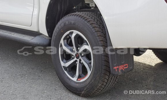 Buy Import Toyota Hilux White Car in Import - Dubai in A'ana Buy Import Toyota Hilux White Car in Import - Dubai in A'ana