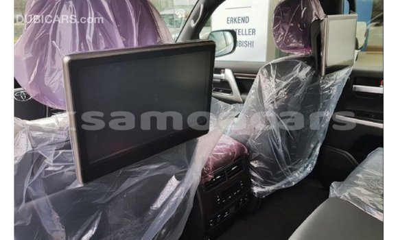 Acheter Import Voiture Toyota Land Cruiser Noir à Import - Dubai, A'ana Acheter Import Voiture Toyota Land Cruiser Noir à Import - Dubai, A'ana