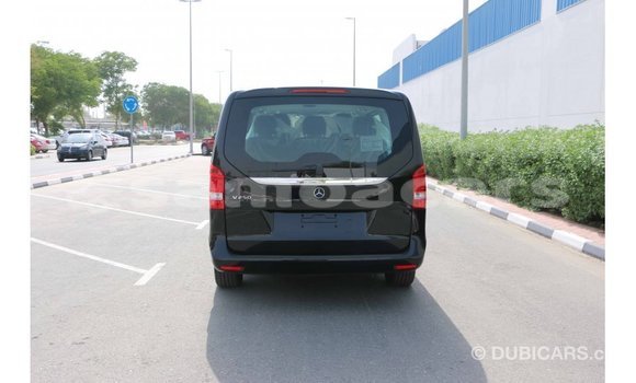 Acheter Import Voiture Mercedes-Benz 250 Noir à Import - Dubai, A'ana Acheter Import Voiture Mercedes-Benz 250 Noir à Import - Dubai, A'ana