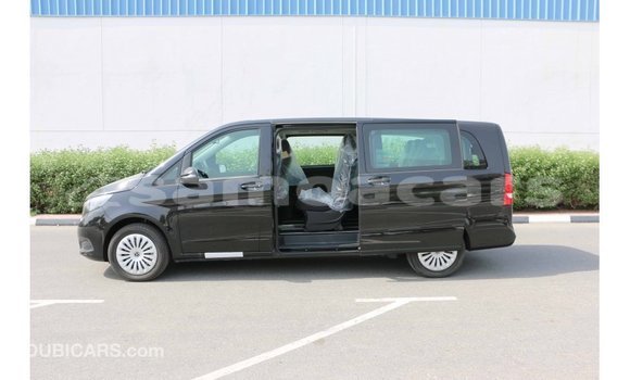 Acheter Import Voiture Mercedes-Benz 250 Noir à Import - Dubai, A'ana Acheter Import Voiture Mercedes-Benz 250 Noir à Import - Dubai, A'ana