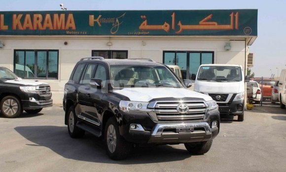 Acheter Import Voiture Toyota Land Cruiser Noir à Import - Dubai, A'ana Acheter Import Voiture Toyota Land Cruiser Noir à Import - Dubai, A'ana