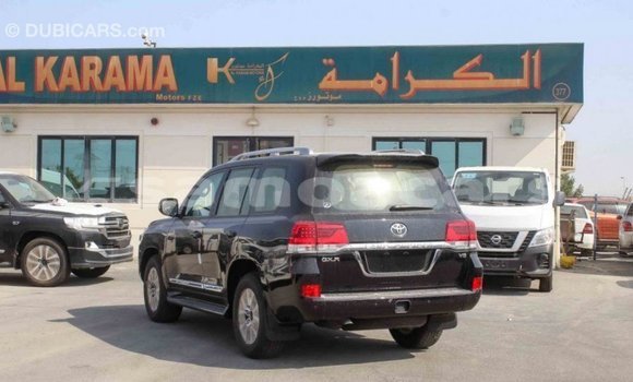 Acheter Import Voiture Toyota Land Cruiser Noir à Import - Dubai, A'ana Acheter Import Voiture Toyota Land Cruiser Noir à Import - Dubai, A'ana