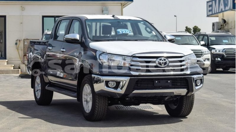 Big with watermark toyota hilux a ana import dubai 3282