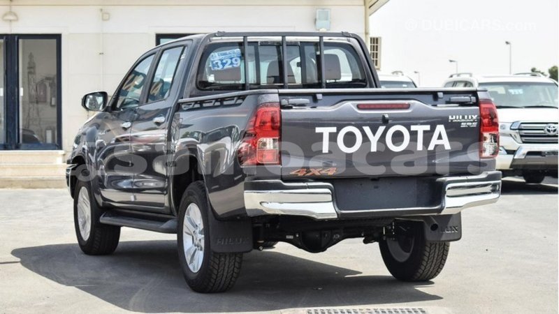 Big with watermark toyota hilux a ana import dubai 3282