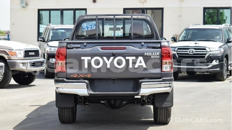 Big with watermark toyota hilux a ana import dubai 3282