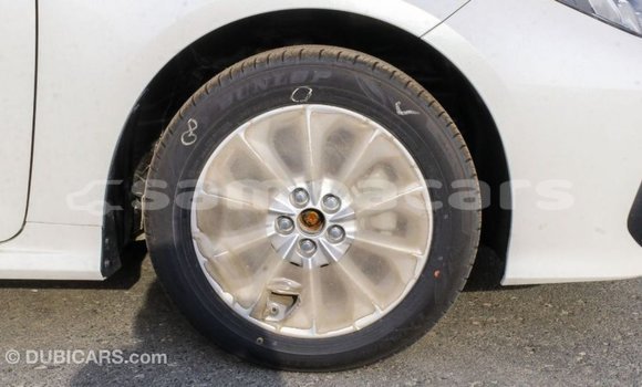 Acheter Import Voiture Toyota Corolla Blanc à Import - Dubai, A'ana Acheter Import Voiture Toyota Corolla Blanc à Import - Dubai, A'ana