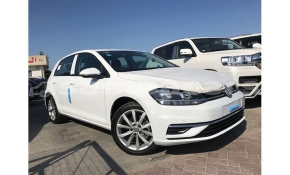 Acheter Import Voiture Volkswagen Golf Blanc à Import - Dubai, A'ana