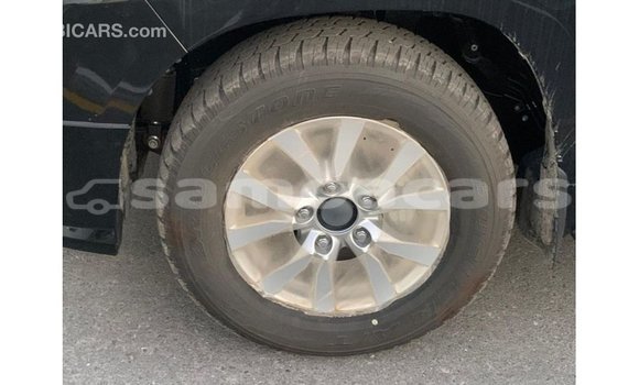 Acheter Import Voiture Toyota Land Cruiser Noir à Import - Dubai, A'ana Acheter Import Voiture Toyota Land Cruiser Noir à Import - Dubai, A'ana