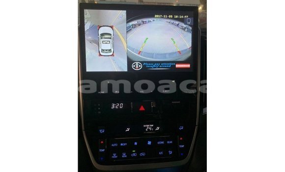 Acheter Import Voiture Toyota Land Cruiser Noir à Import - Dubai, A'ana Acheter Import Voiture Toyota Land Cruiser Noir à Import - Dubai, A'ana