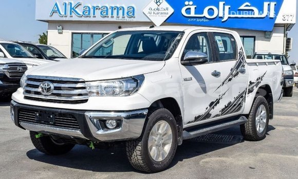 Acheter Import Voiture Toyota Hilux Blanc à Import - Dubai, A'ana Acheter Import Voiture Toyota Hilux Blanc à Import - Dubai, A'ana