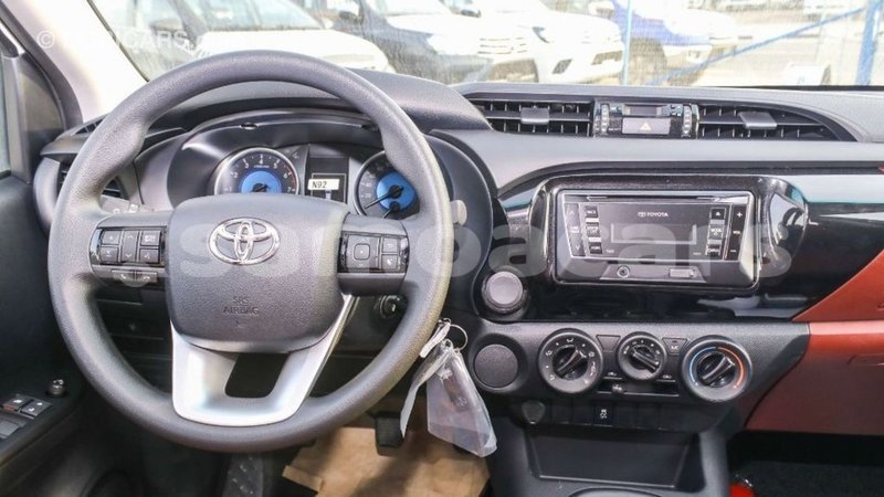 Big with watermark toyota hilux a ana import dubai 3300