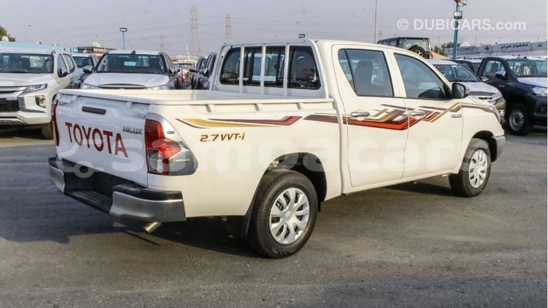 Big with watermark toyota hilux a ana import dubai 3301