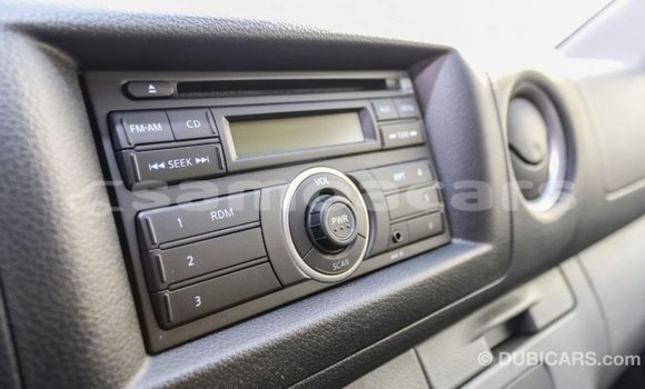 Acheter Import Voiture Nissan Urvan Blanc à Import - Dubai, A'ana Acheter Import Voiture Nissan Urvan Blanc à Import - Dubai, A'ana