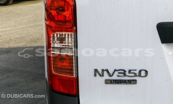 Acheter Import Voiture Nissan Urvan Blanc à Import - Dubai, A'ana Acheter Import Voiture Nissan Urvan Blanc à Import - Dubai, A'ana