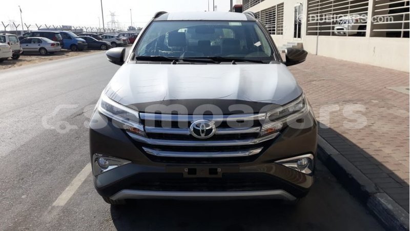 Big with watermark toyota rush a ana import dubai 3304