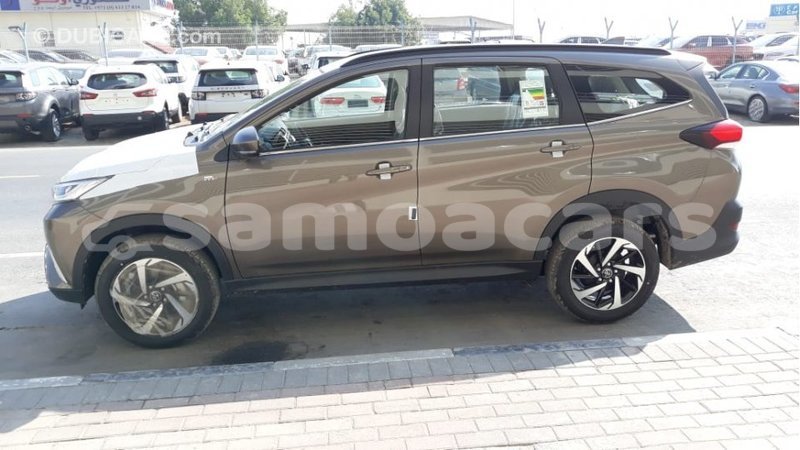 Big with watermark toyota rush a ana import dubai 3304