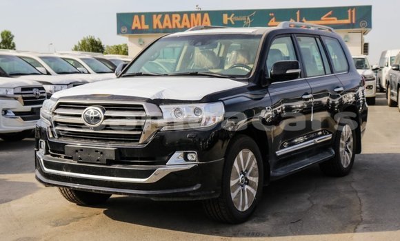Acheter Import Voiture Toyota Land Cruiser Noir à Import - Dubai, A'ana Acheter Import Voiture Toyota Land Cruiser Noir à Import - Dubai, A'ana