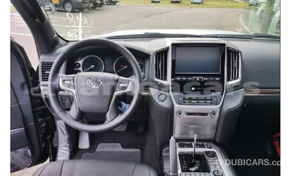 Acheter Import Voiture Toyota Land Cruiser Noir à Import - Dubai, A'ana Acheter Import Voiture Toyota Land Cruiser Noir à Import - Dubai, A'ana