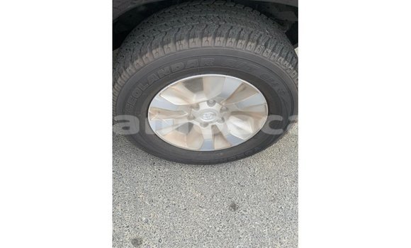 Acheter Import Voiture Toyota Hilux Noir à Import - Dubai, A'ana Acheter Import Voiture Toyota Hilux Noir à Import - Dubai, A'ana