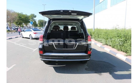 Acheter Import Voiture Toyota Land Cruiser Noir à Import - Dubai, A'ana Acheter Import Voiture Toyota Land Cruiser Noir à Import - Dubai, A'ana