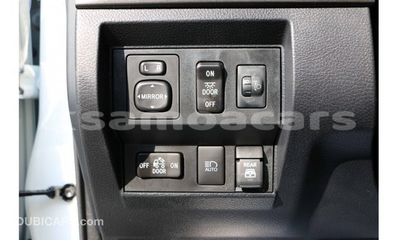 Acheter Import Voiture Toyota Tundra Blanc à Import - Dubai, A'ana Acheter Import Voiture Toyota Tundra Blanc à Import - Dubai, A'ana