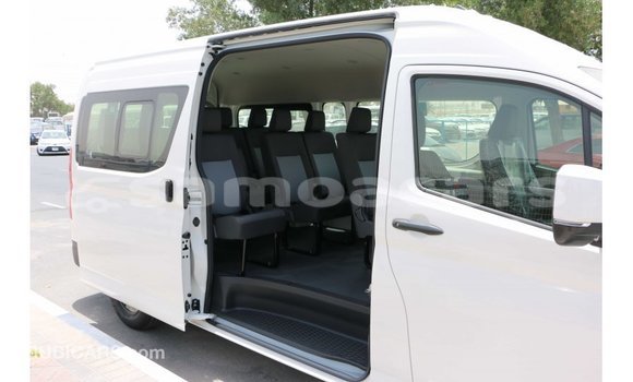Acheter Import Voiture Toyota Hiace Blanc à Import - Dubai, A'ana Acheter Import Voiture Toyota Hiace Blanc à Import - Dubai, A'ana
