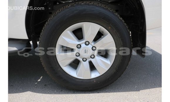 Acheter Import Voiture Toyota Hilux Blanc à Import - Dubai, A'ana Acheter Import Voiture Toyota Hilux Blanc à Import - Dubai, A'ana