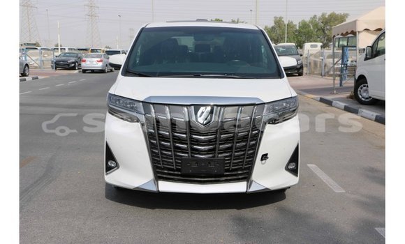 Acheter Import Voiture Toyota Alphard Blanc à Import - Dubai, A'ana Acheter Import Voiture Toyota Alphard Blanc à Import - Dubai, A'ana