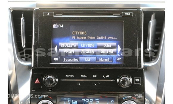 Acheter Import Voiture Toyota Alphard Blanc à Import - Dubai, A'ana Acheter Import Voiture Toyota Alphard Blanc à Import - Dubai, A'ana