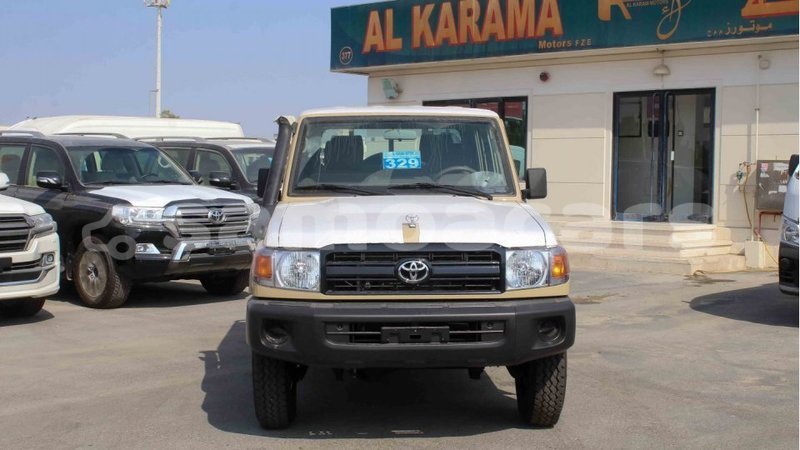 Big with watermark toyota land cruiser a ana import dubai 3331