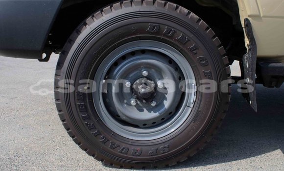 Acheter Import Voiture Toyota Land Cruiser Beige à Import - Dubai, A'ana Acheter Import Voiture Toyota Land Cruiser Beige à Import - Dubai, A'ana