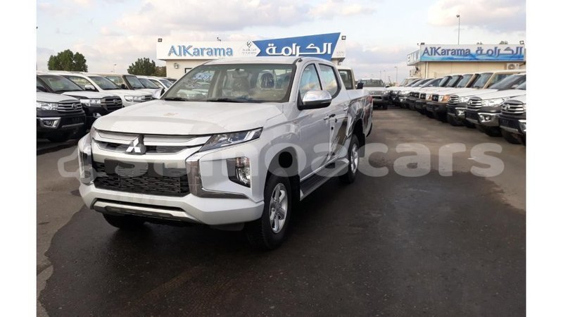 Big with watermark mitsubishi l200 a ana import dubai 3332