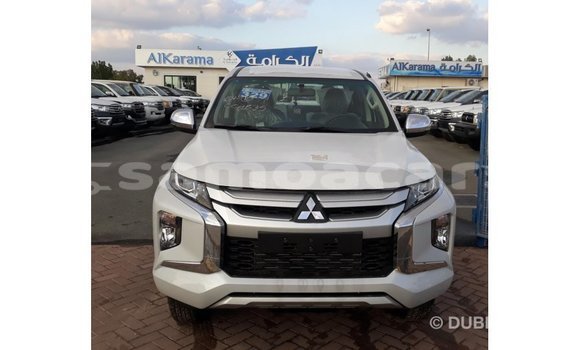 Buy Import Mitsubishi L200 White Car in Import - Dubai in A'ana Buy Import Mitsubishi L200 White Car in Import - Dubai in A'ana